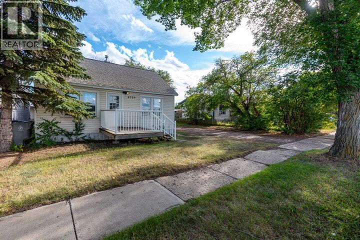 Property Photo: 4709 50 Street SK S9V 0M6