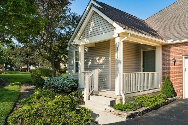 Property Photo:  6993 Greensview Village Drive  OH 43110 