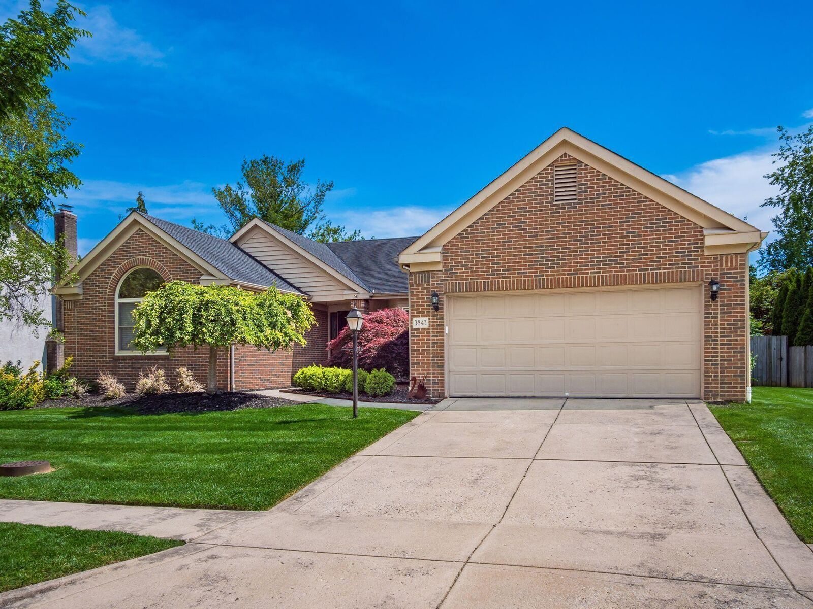 Property Photo:  3847 Dayspring Drive  OH 43026 