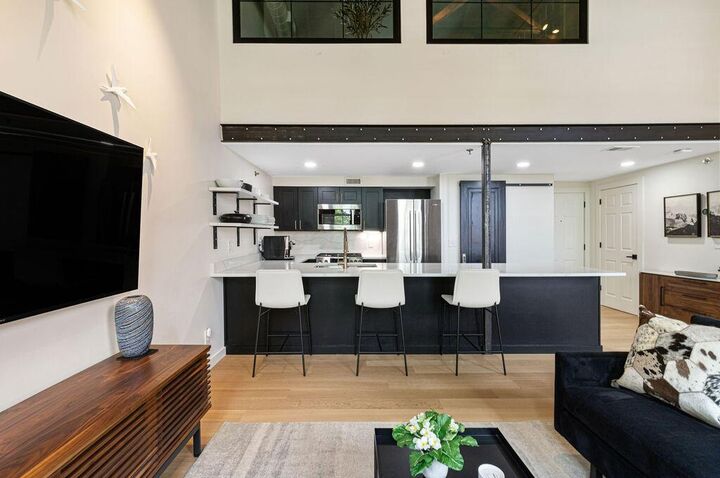 Property Photo:  544 S Front Street  OH 43215 
