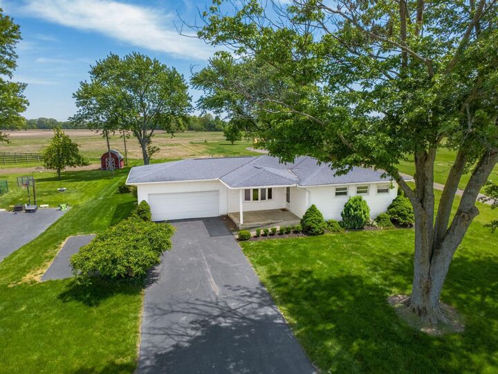 Property Photo:  5675 Grove City Road  OH 43123 