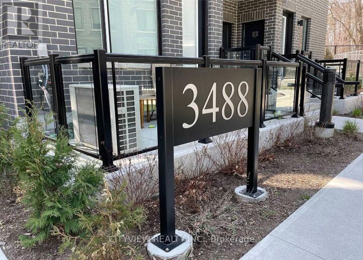Property Photo:  3488 Widdicombe Way 7  ON L5L 2M5 