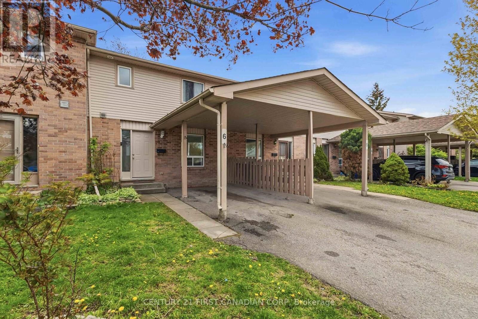 Property Photo:  720 Deveron Crescent 6  ON N5Z 4W6 