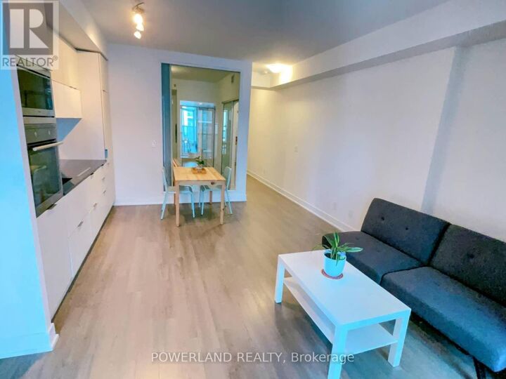 Property Photo:  318 Richmond Street West 1411  ON M5V 1X2 