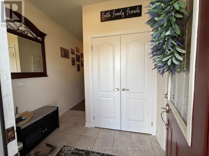 Property Photo:  499 Thompson Street  ON N4T 0L5 