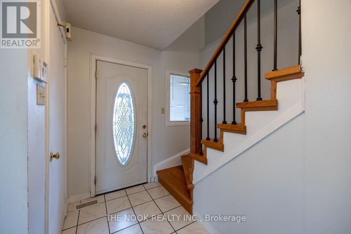 Property Photo:  606 Cobblehill Drive  ON L1K 1R4 