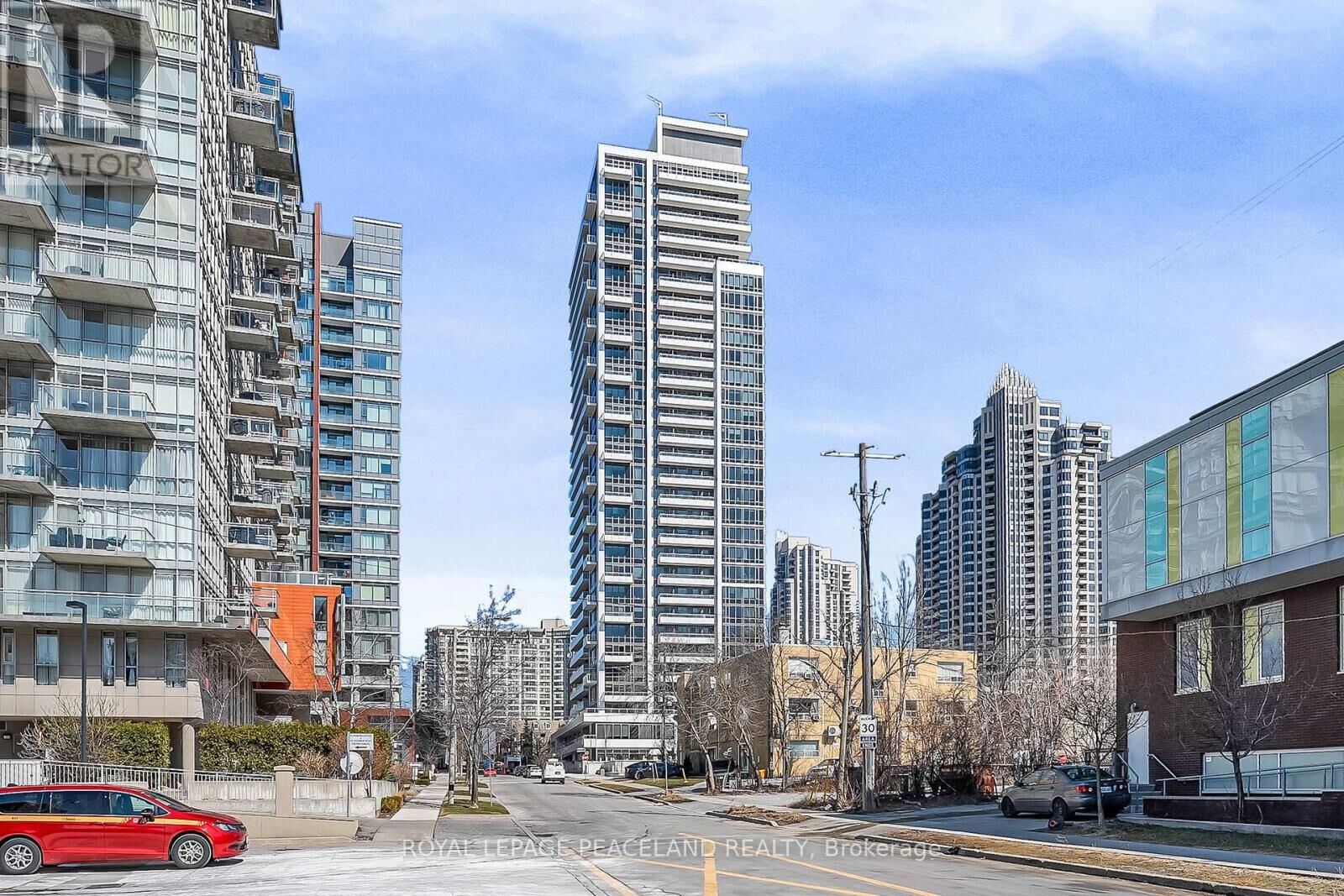 Property Photo:  75 Canterbury Place 1215  ON M2N 0L2 