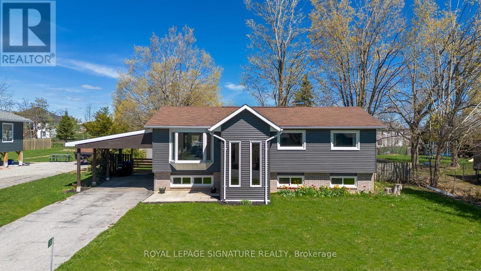 Property Photo:  34 Champlain Crescent  ON L0K 1E0 