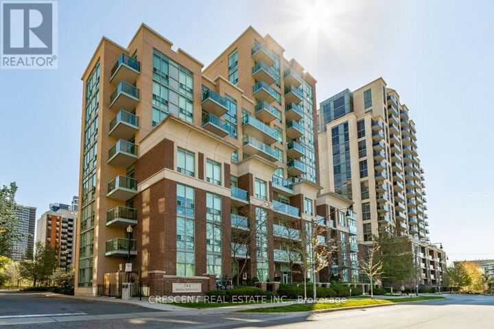 Property Photo:  9 Michael Power Place 1106  ON M9A 0A5 
