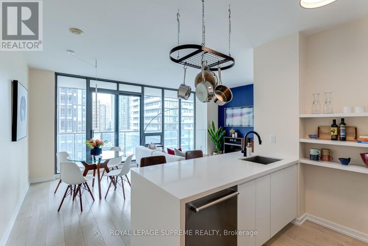 Property Photo:  33 Lombard Street 1506  ON M5C 3H8 