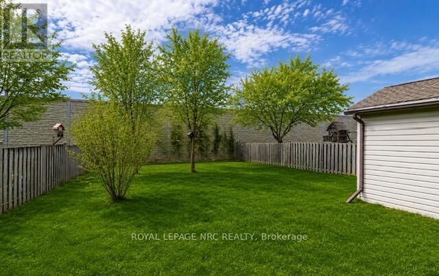 Property Photo:  6787 Ailanthus Avenue  ON L2G 4C6 