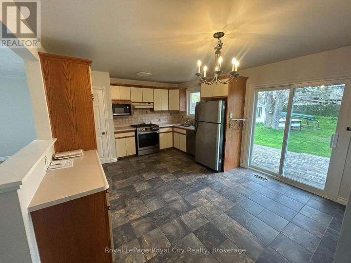 Property Photo:  6 Montgomery Street Main Floor  ON N1E 1P9 