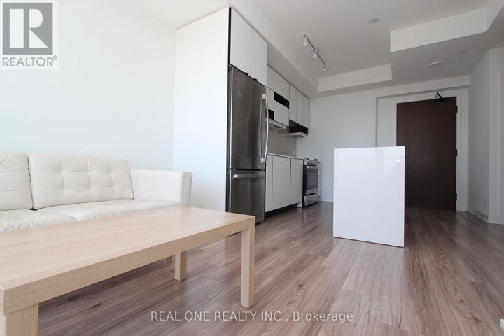Property Photo:  4065 Confederation Parkway 3809  ON L5B 0L4 