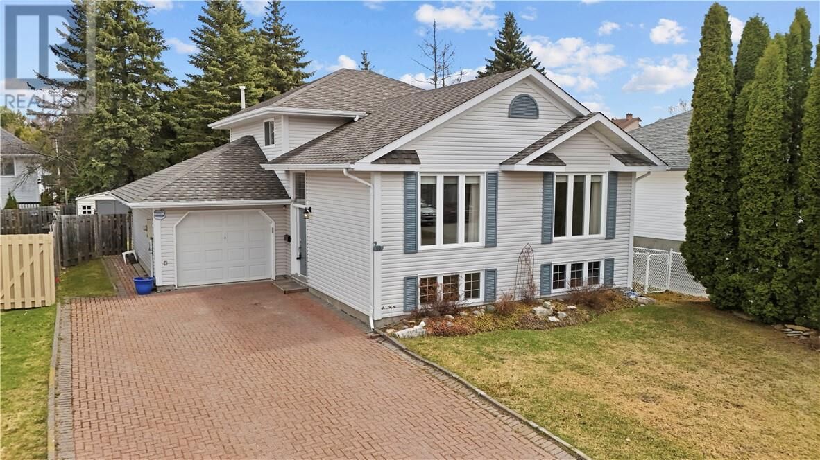 Property Photo:  50 Pond Hollow Drive  ON P3E 6B9 