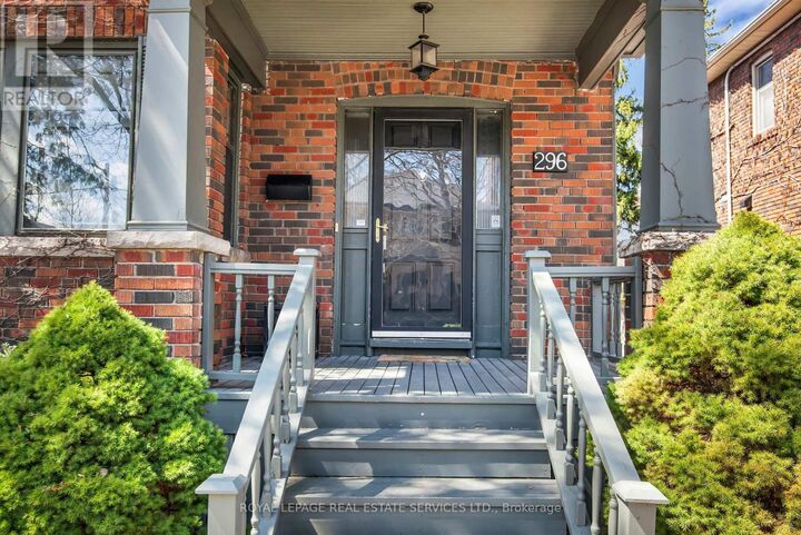 Property Photo:  296 Rosewell Avenue  ON M4R 2A8 