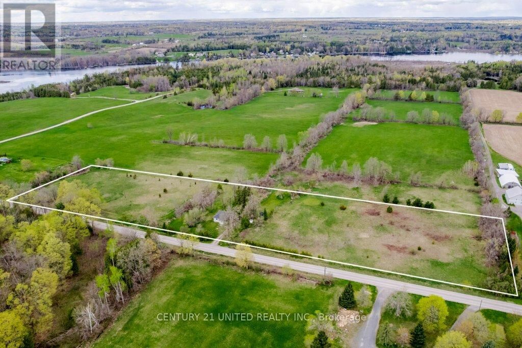 Property Photo:  102 14th Line West  ON K0L 1Z0 