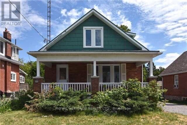 Property Photo:  93 Park Rd  ON L1J 4G7 