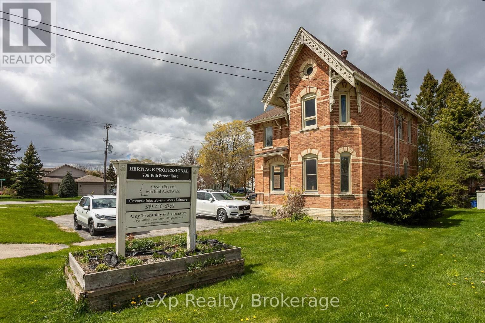 Property Photo:  708 16th Street East  ON N4K 1Y9 