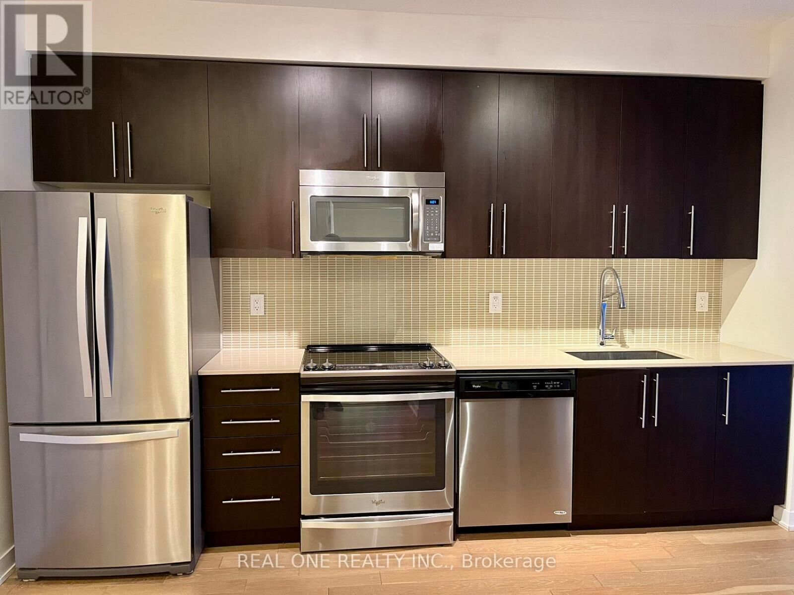 Property Photo:  510 Curran Place 1510  ON L5B 0J8 