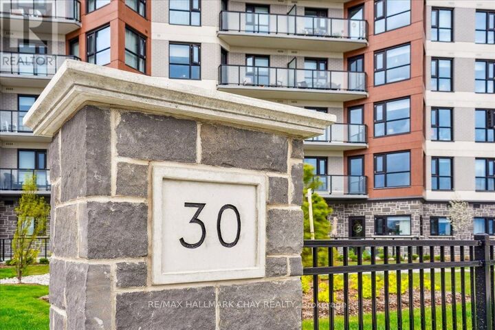 Property Photo: 30 Hanmer Street West 909 ON L4N 0J8