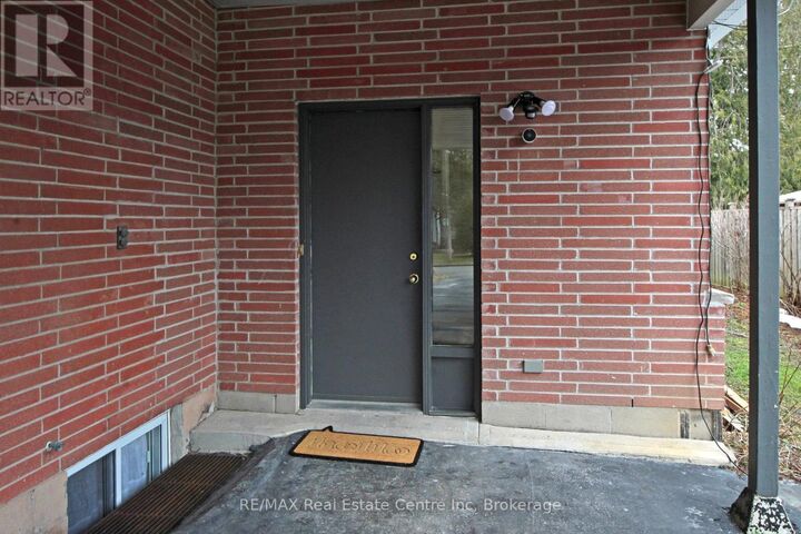 Property Photo:  46 Talbot Street  ON N1G 2E8 