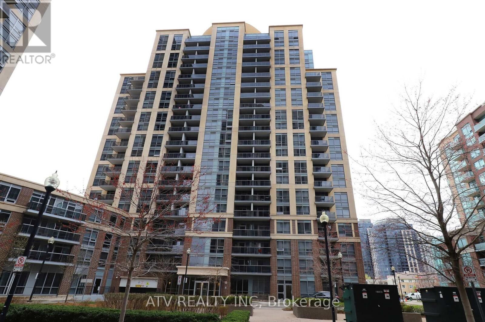Property Photo:  1 Michael Power Place 1213  ON M9A 0A1 