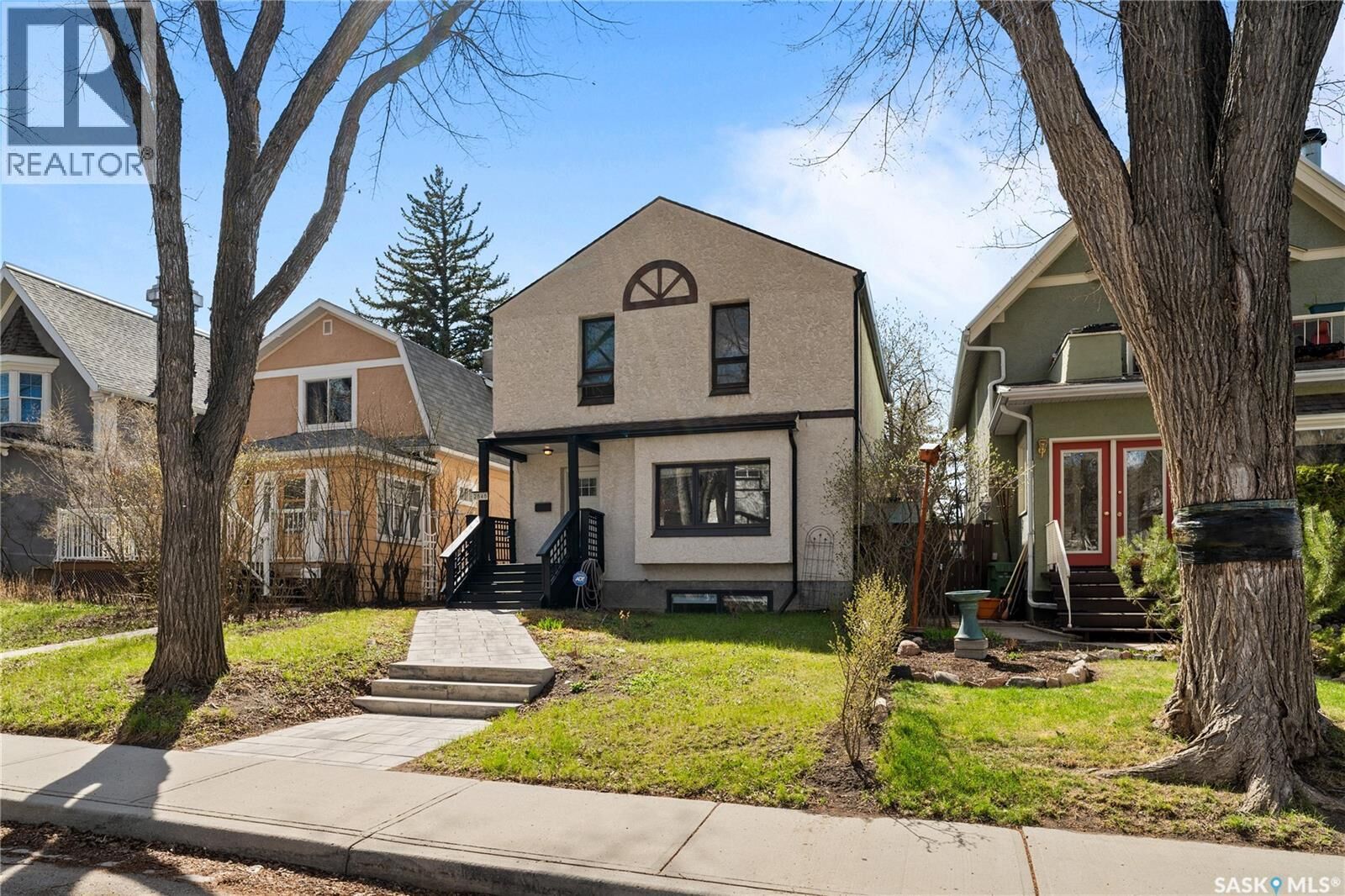 Property Photo:  2848 Retallack Street  SK S4S 1S7 