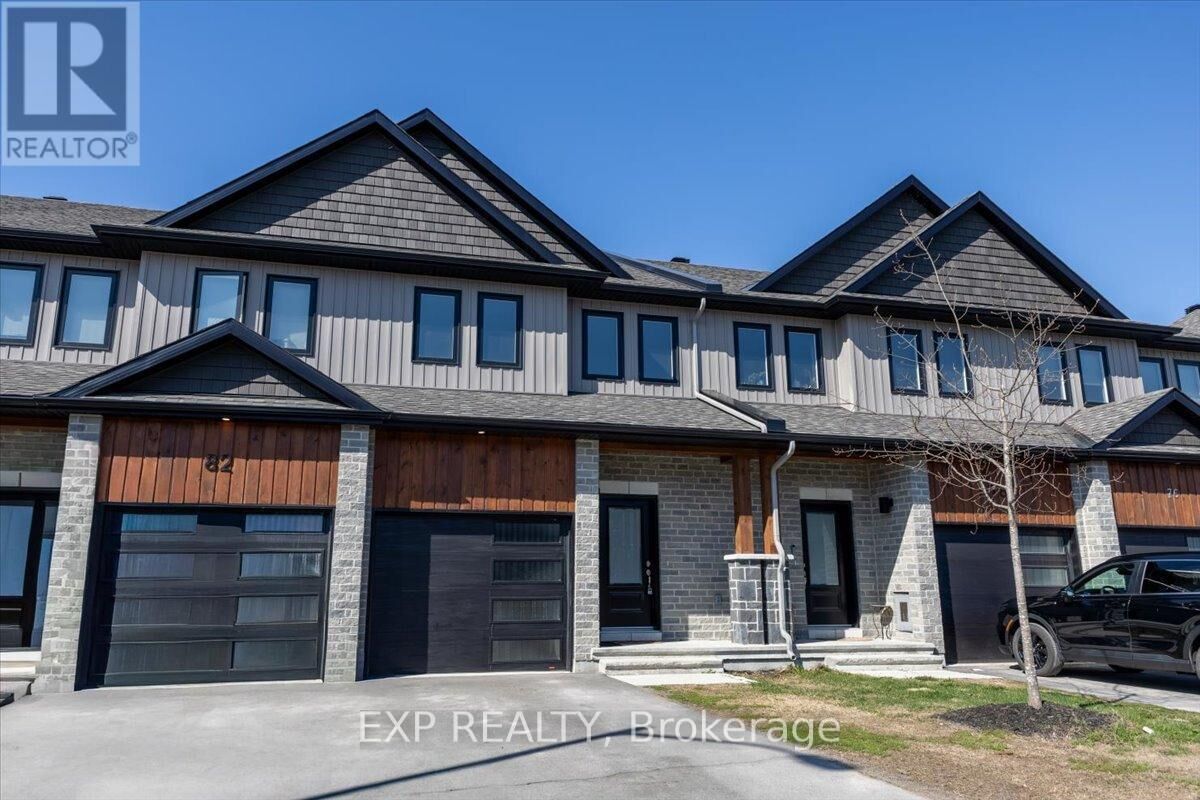 Property Photo:  80 O Donovan Drive  ON K7C 0S2 