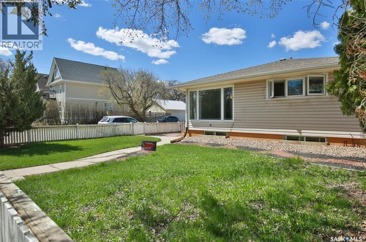 Property Photo:  1204 3rd Avenue NW  SK S6H 3V3 