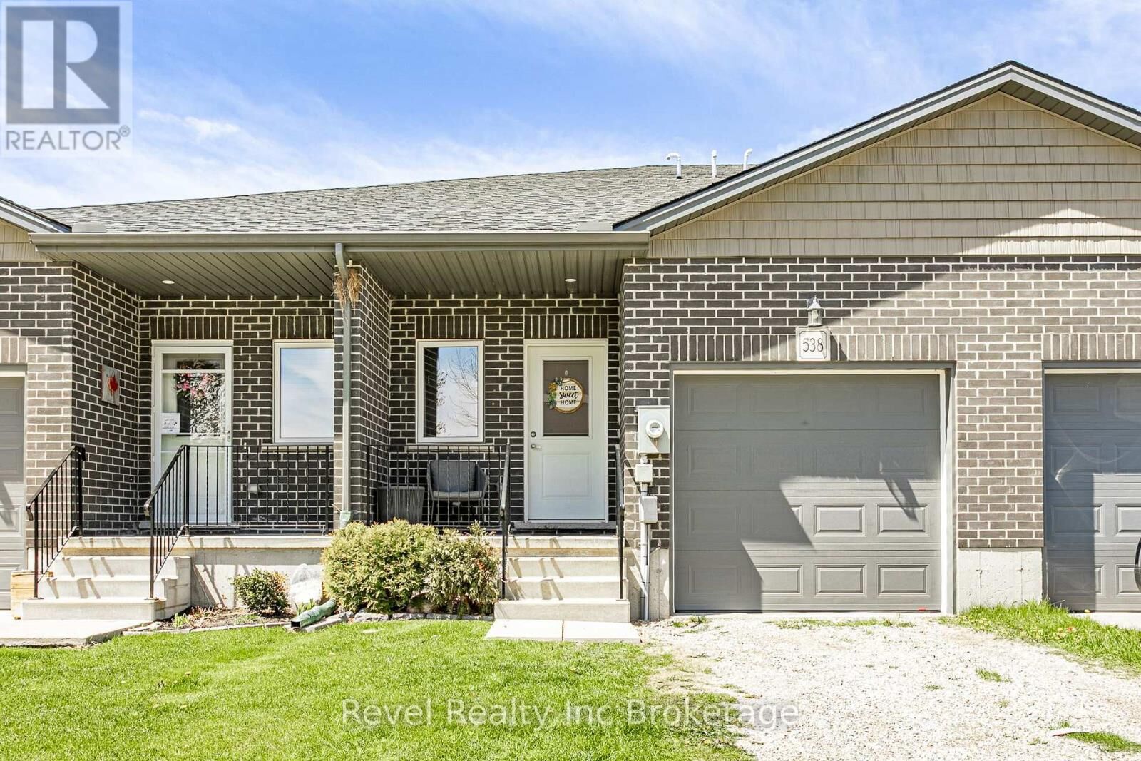 Property Photo:  538 Lampman Place  ON N4S 8L6 