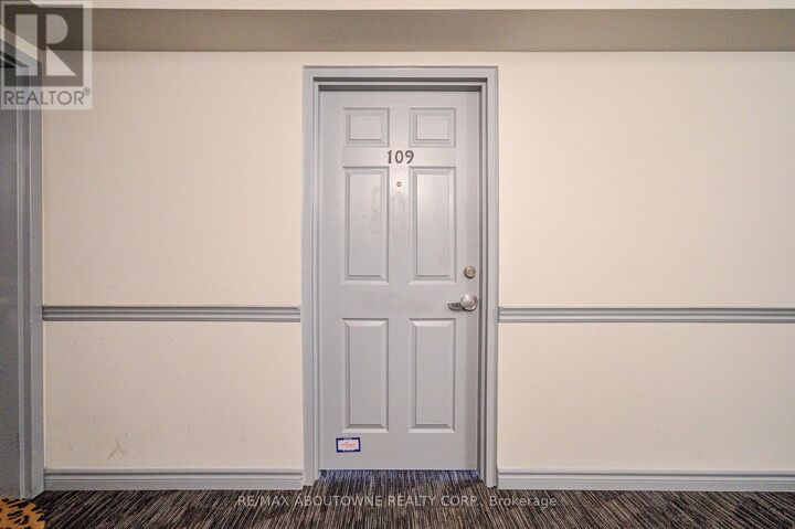 Property Photo:  1490 Bishops Gate 109  ON L6M 4N3 