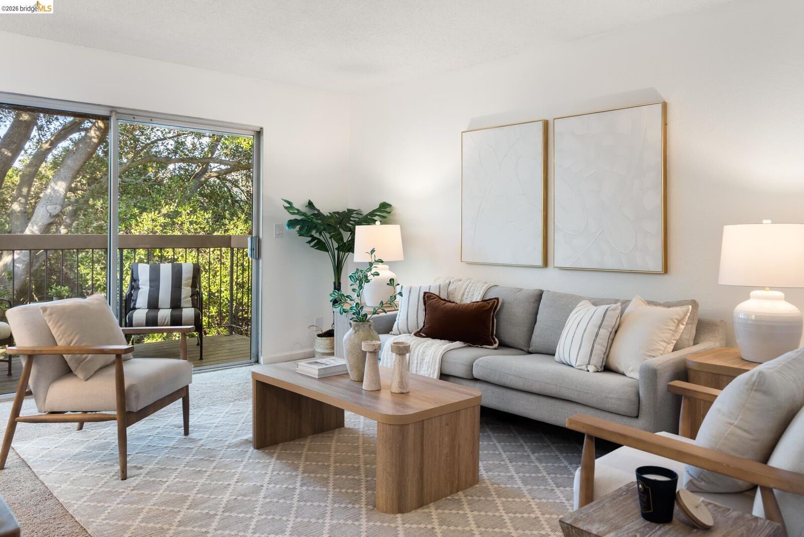 Property Photo:  5310 Ridgeview Cir 2  CA 94803 