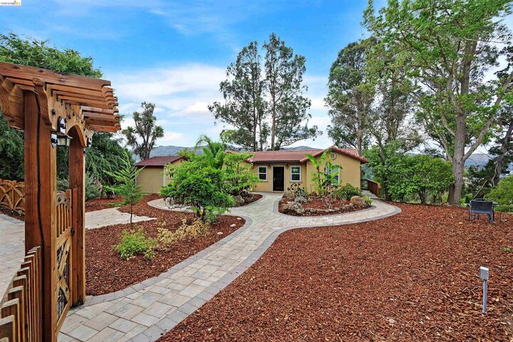 Property Photo: 49 Christopher Ct CA 94803