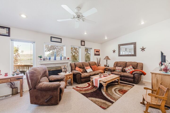 Property Photo:  1722 Ruby View Drive  NV 89801 