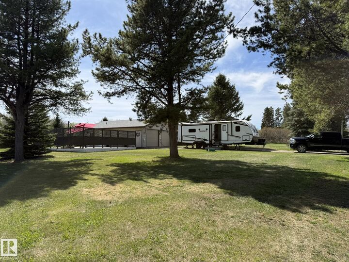 Property Photo:  38 Lakeshore Drive  AB T0C 2V0 