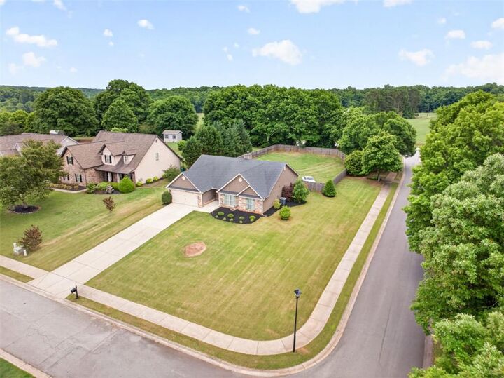 Property Photo: 20 Overlook Lane GA 30549