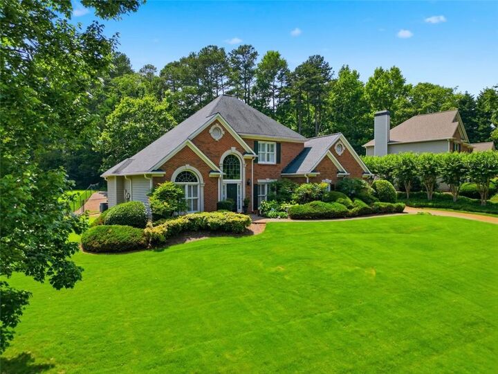 Property Photo:  1110 Woodland Trace  GA 30041 