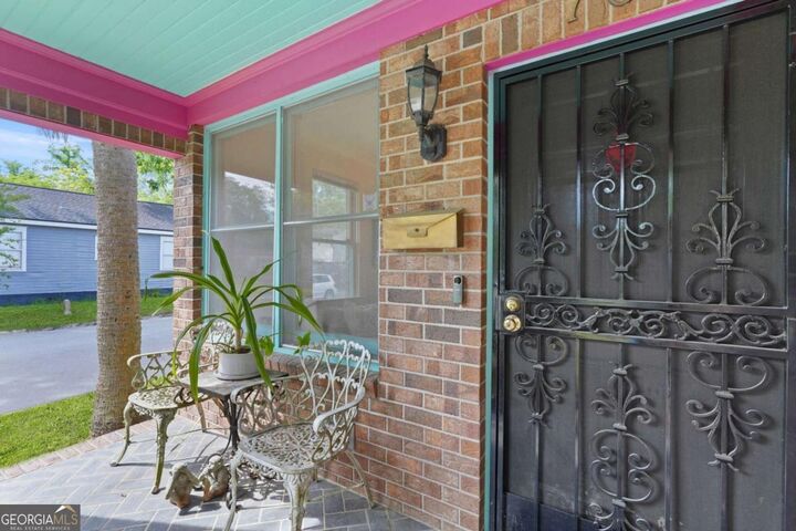 Property Photo: 702 E 32nd Street GA 31401