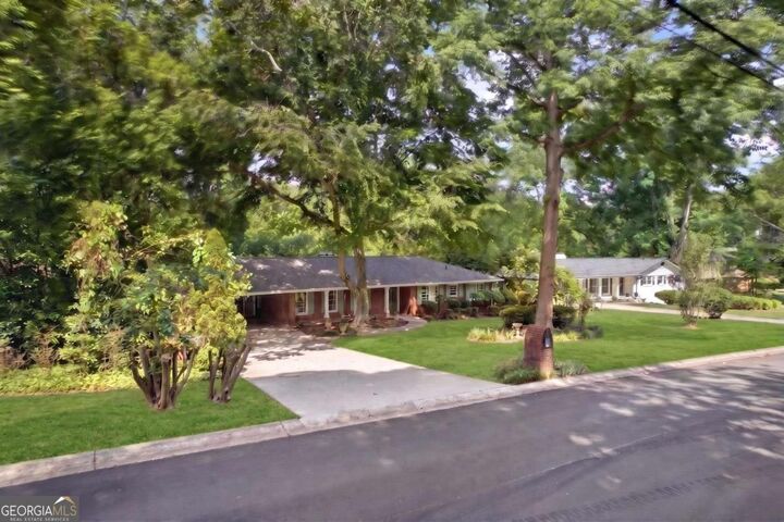 Property Photo:  1370 Driftwood Court  GA 30075 