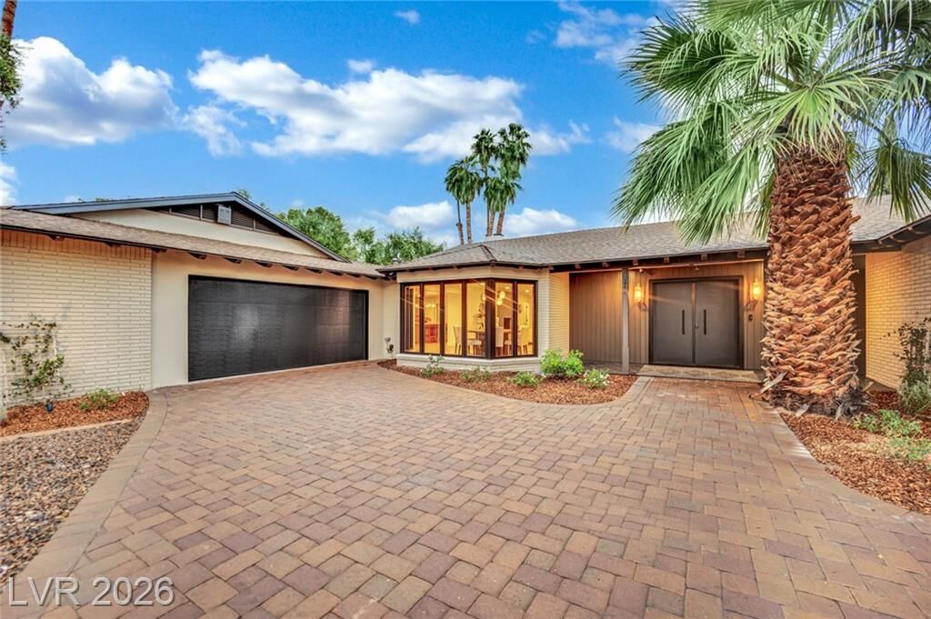 Property Photo: 1244 Park Circle NV 89102
