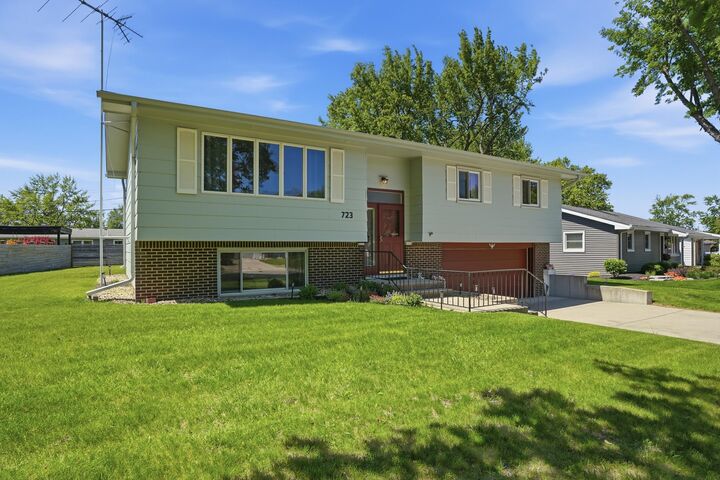 Property Photo:  723 Maple Lane  IN 46307 
