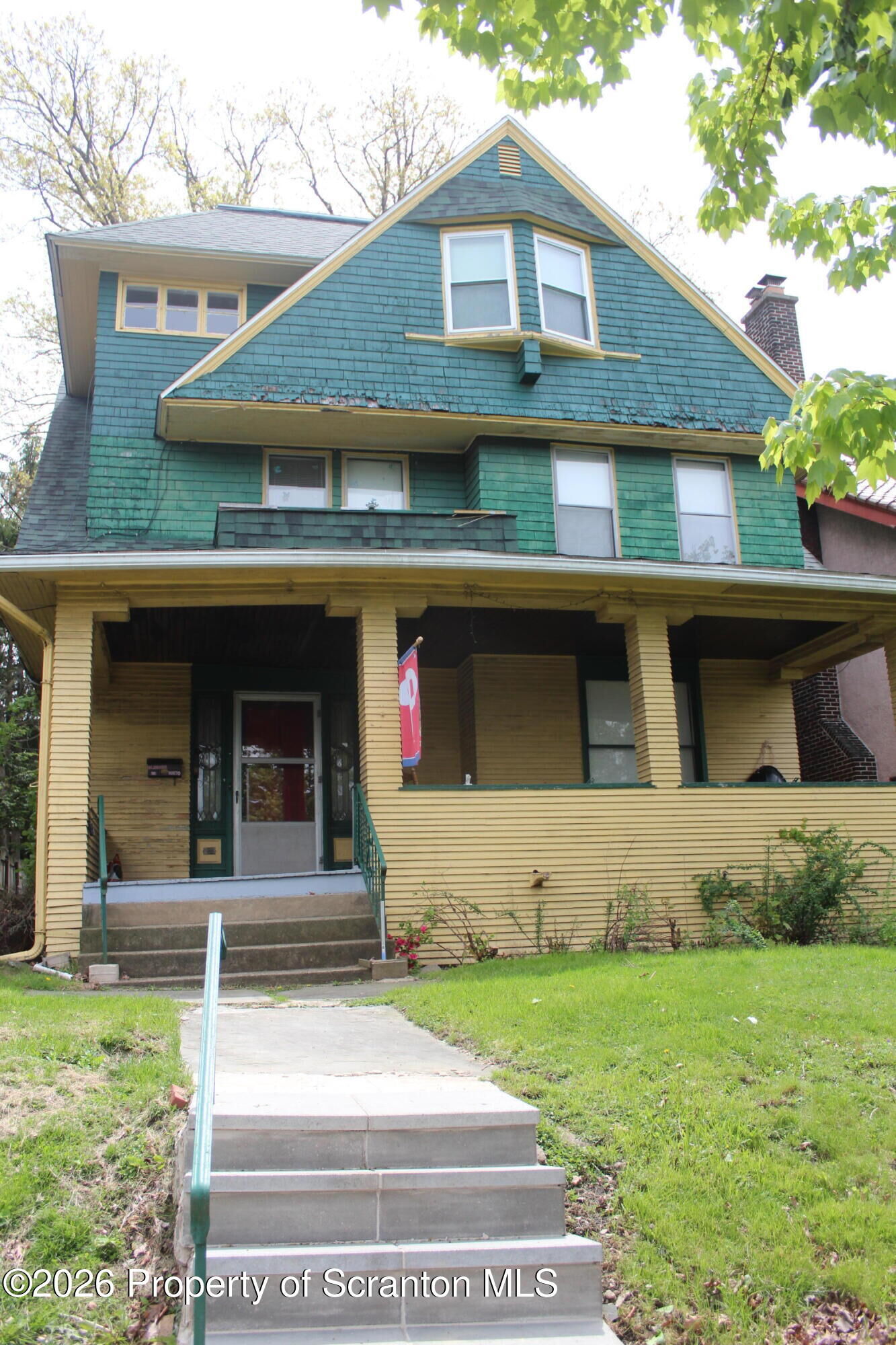 Property Photo:  220 Colfax Avenue 2  PA 18510 