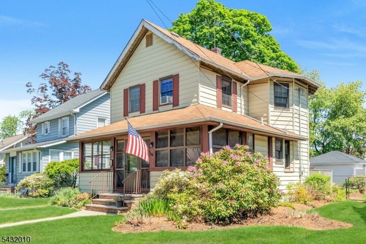 Property Photo:  52 Terrace Ave  NJ 07662 