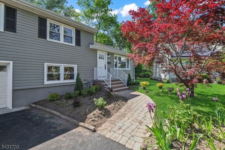 Property Photo:  1585 Saint Ann St  NJ 07076 