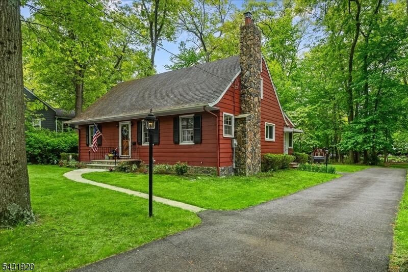 Property Photo:  187 Henry Pl  NJ 07481 
