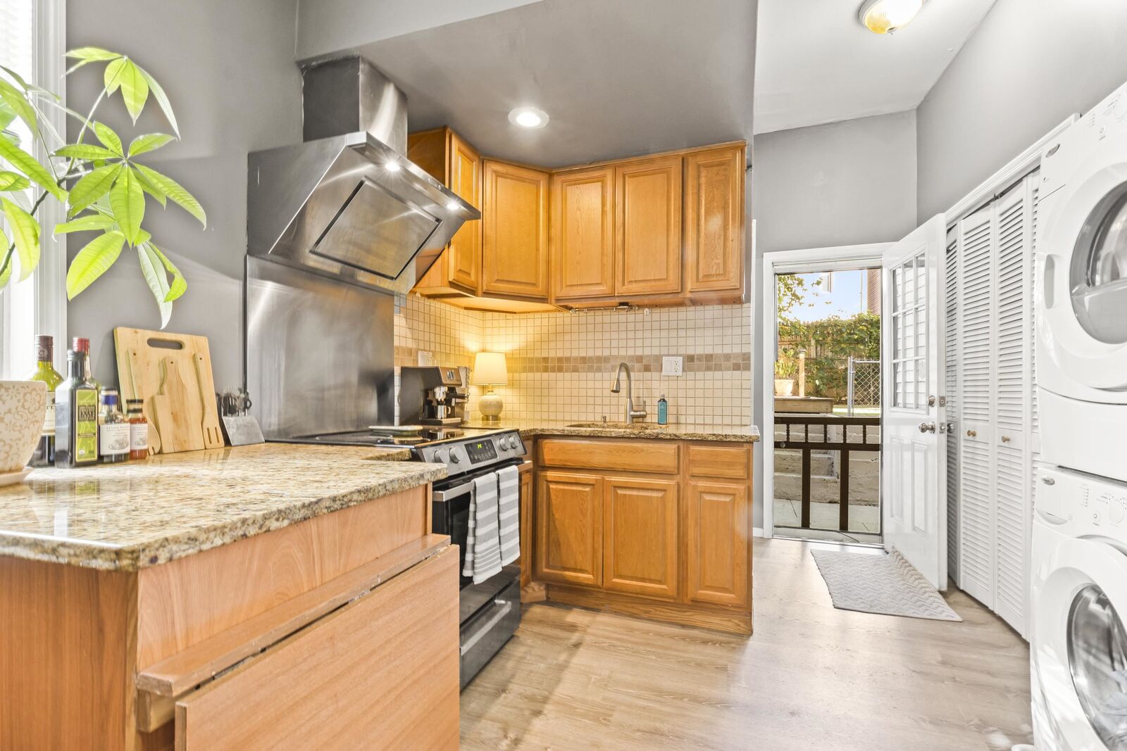 Property Photo:  616 10th St 2  NJ 07087 