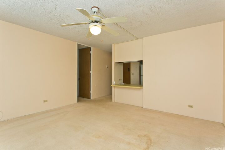 Property Photo:  1114 Wilder Avenue 207  HI 96822 
