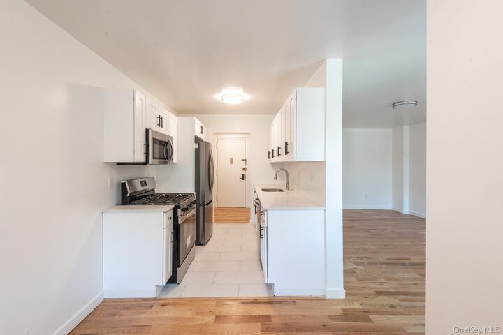 Property Photo: 671 Bronx River Road 3A NY 10704