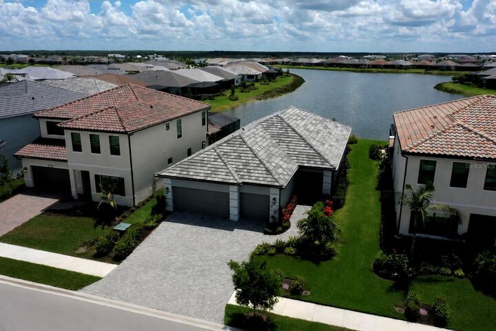 Property Photo:  4191 Pegasus Way  FL 34120 