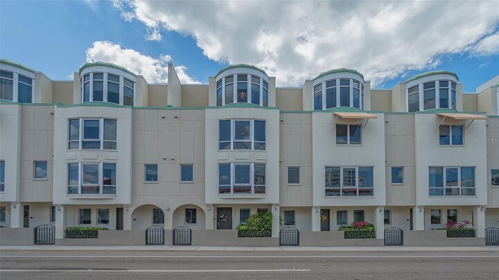 Property Photo:  235 Cocoanut Avenue 113C  FL 34236 